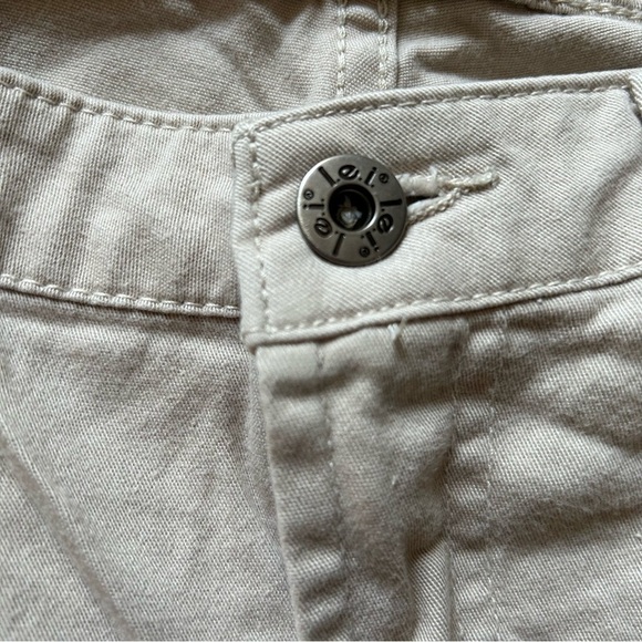 lei Vintage Juniors Khaki Pants - Picture 5 of 15